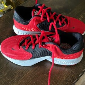 Nike Zoom Freak 4 SE youth tennis shoes